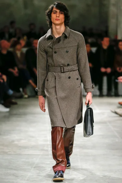 Look 47